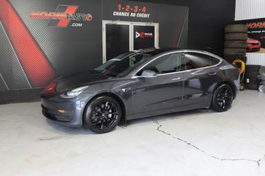 Tesla Model 3 2018 - Thumbnail 2