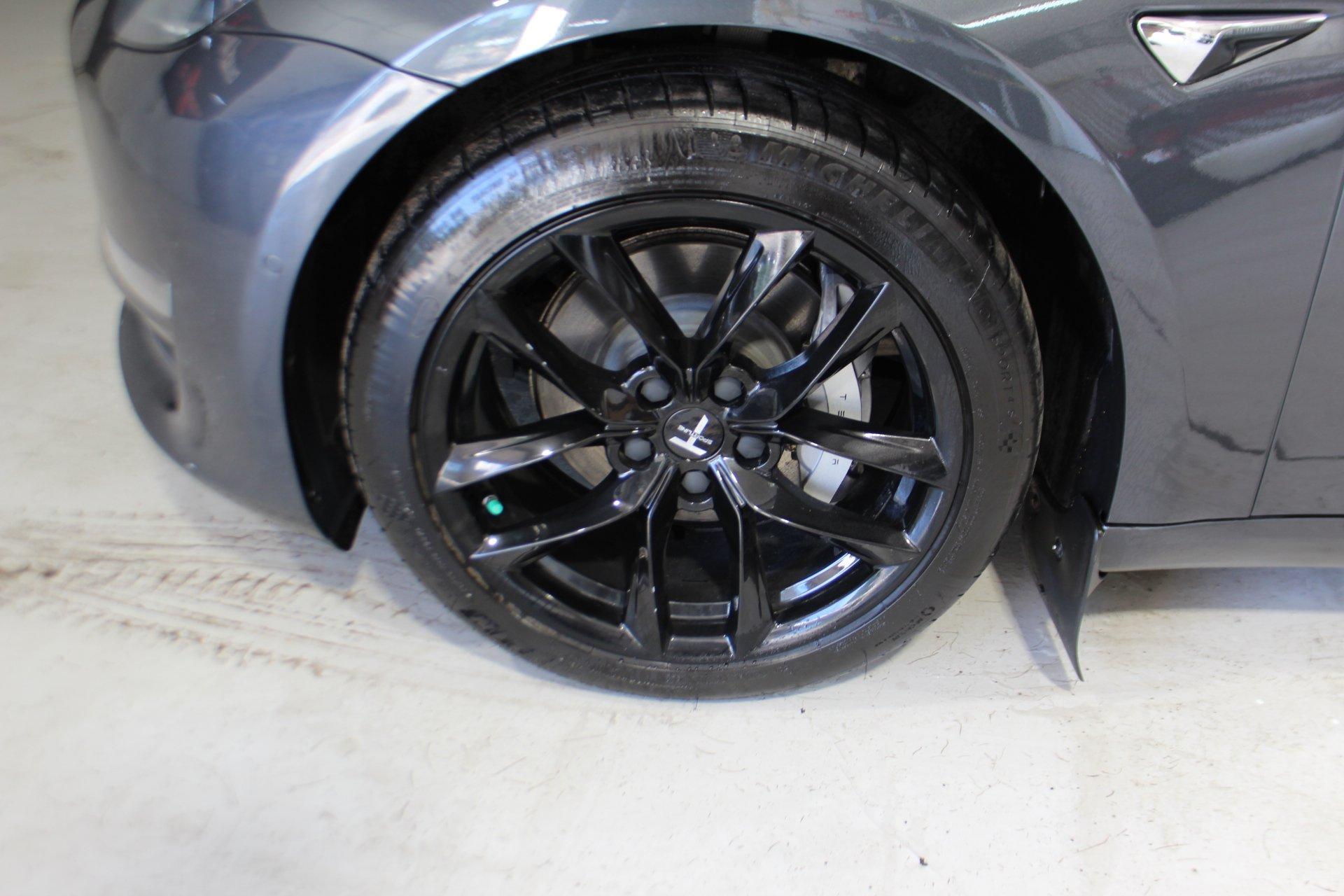 Tesla Model 3 2018 - Image 9