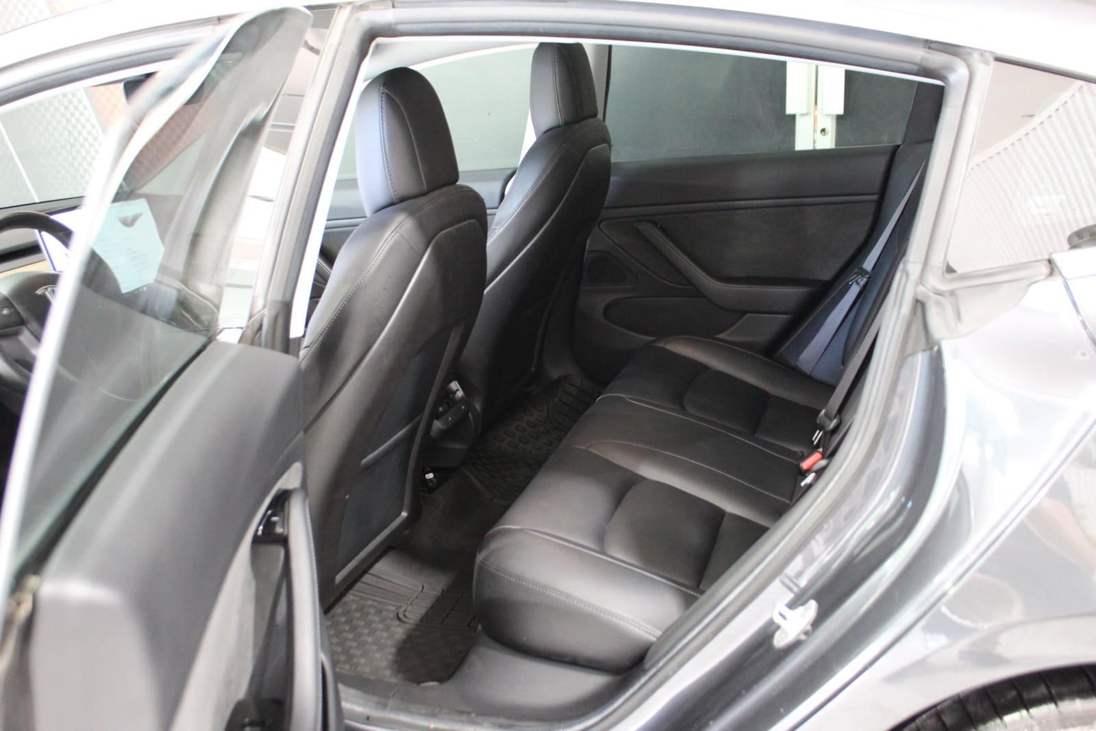 Tesla Model 3 2018 - Image 21