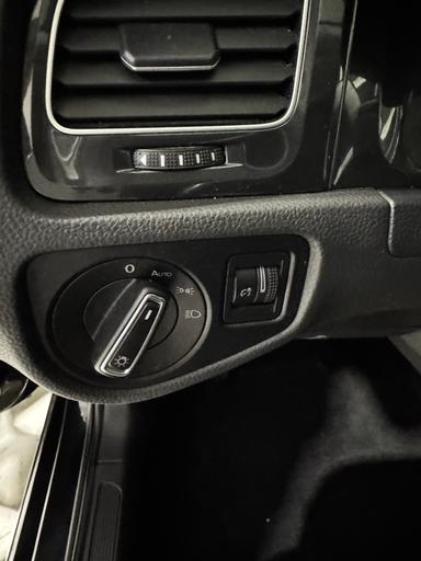 Volkswagen Golf 2019 - Thumbnail 11