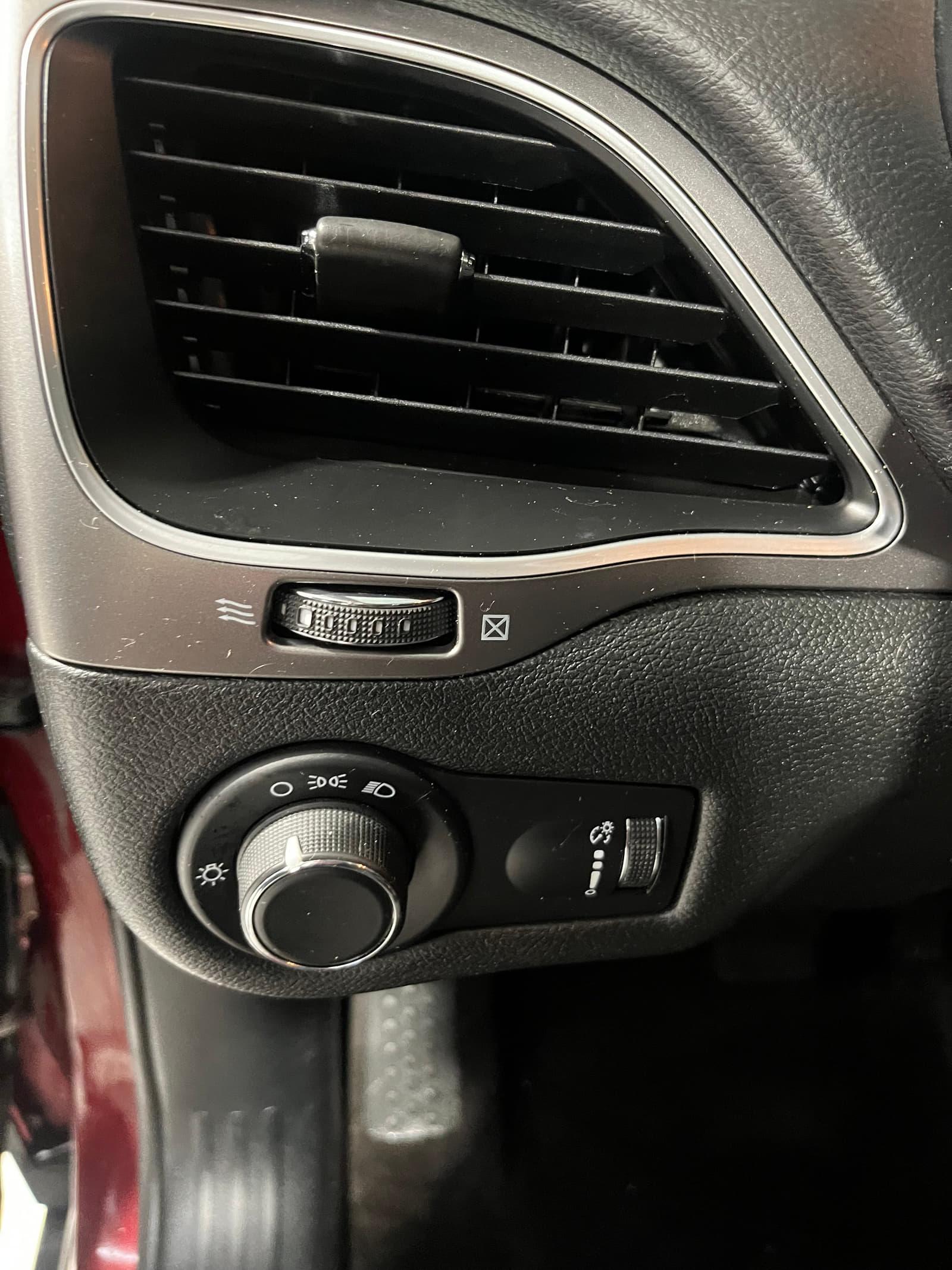 Jeep Cherokee 2019 - Image 7