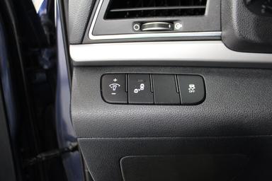 Hyundai Elantra 2018 - Thumbnail 11