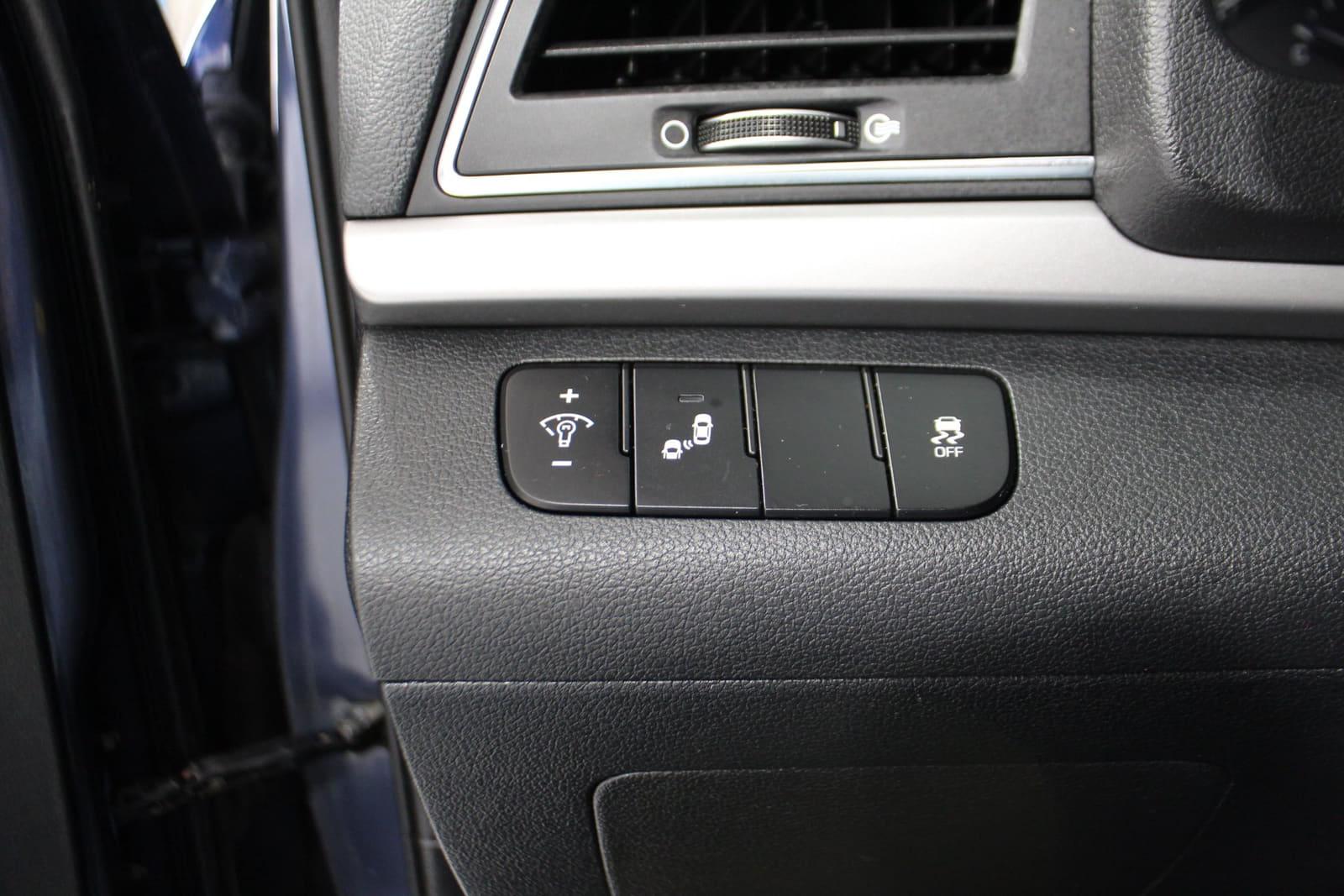 Hyundai Elantra 2018 - Image 11