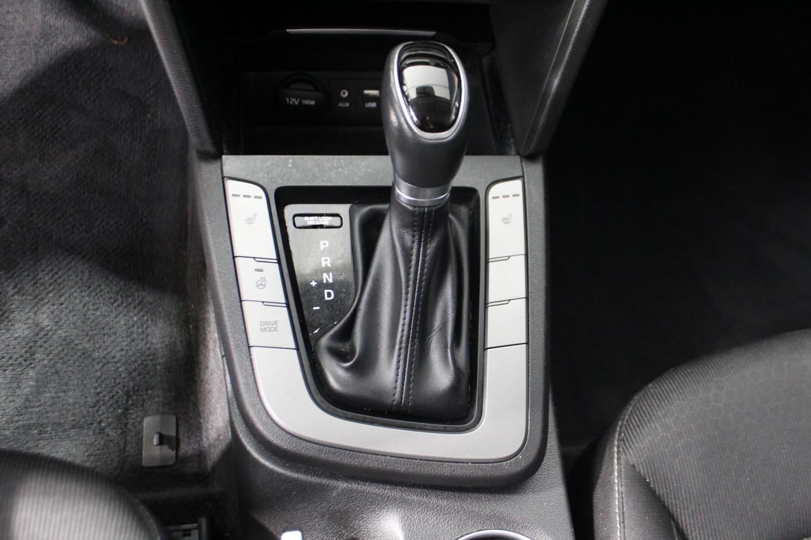 Hyundai Elantra 2018 - Image 22