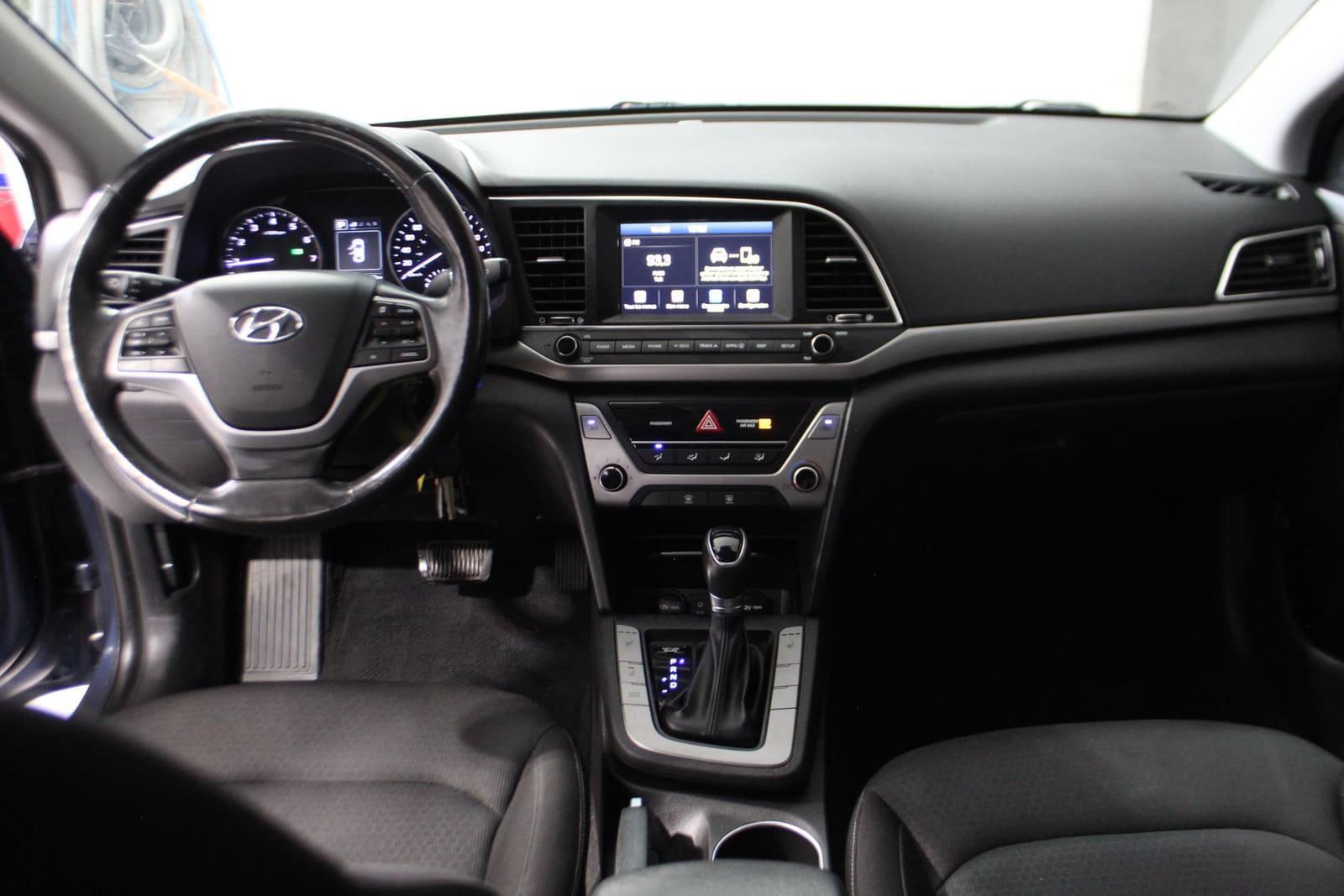 Hyundai Elantra 2018 - Image 12