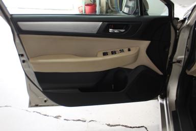 Subaru Legacy 2017 - Thumbnail 11