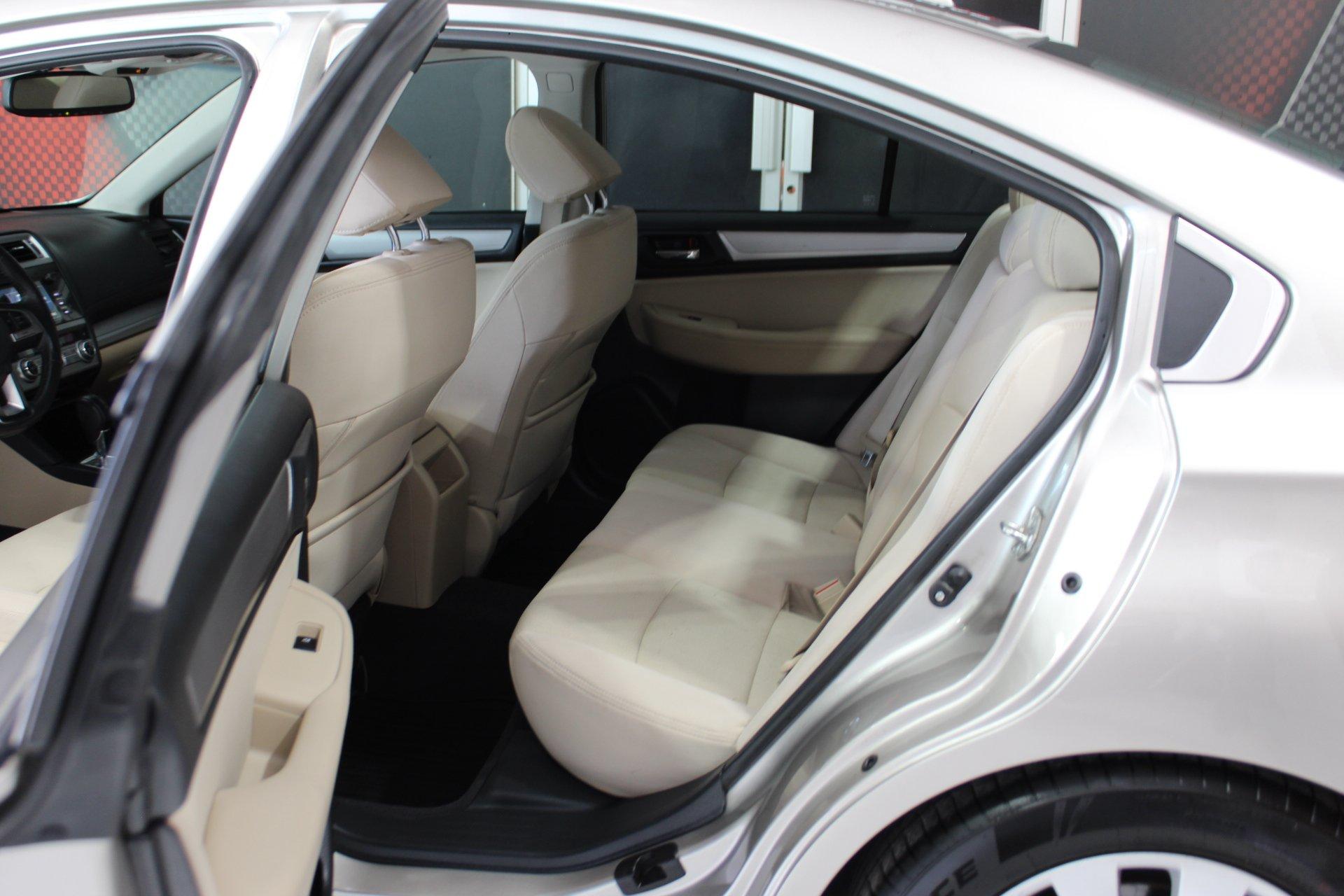 Subaru Legacy 2017 - Image 28