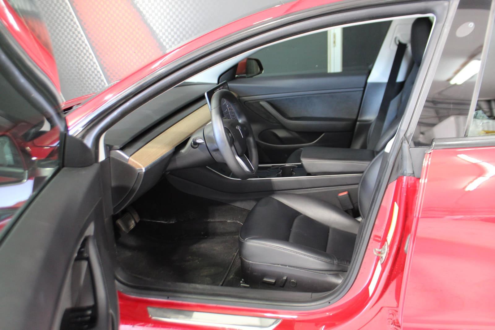 Tesla Model 3 2020 - Image 9