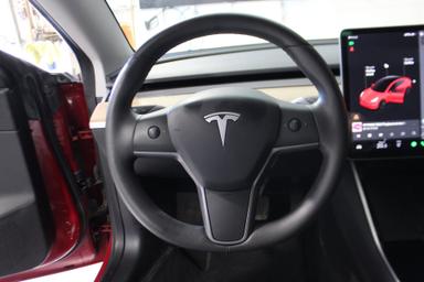 Tesla Model 3 2020 - Thumbnail 13