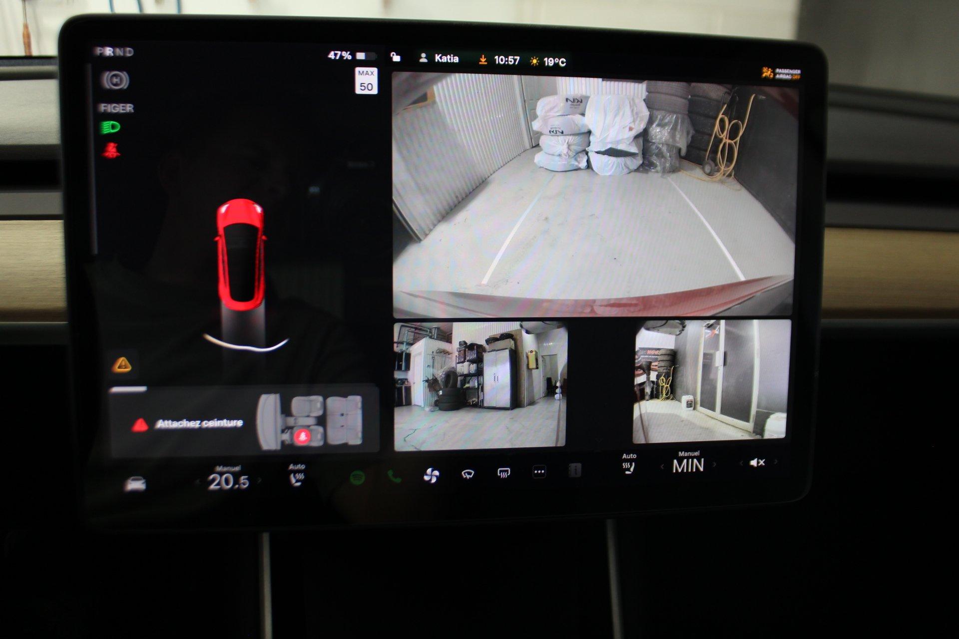 Tesla Model 3 2020 - Image 16