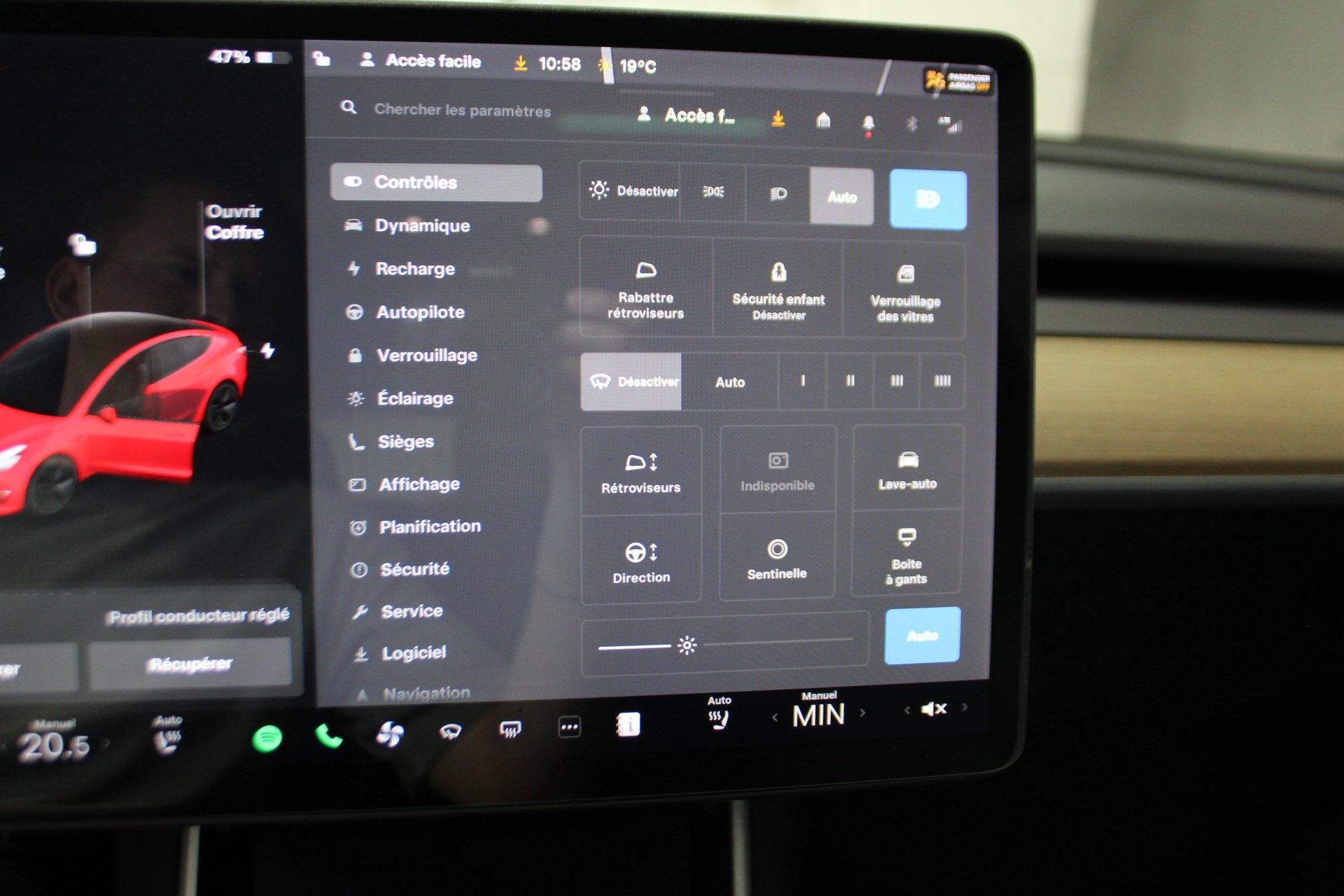 Tesla Model 3 2020 - Image 17