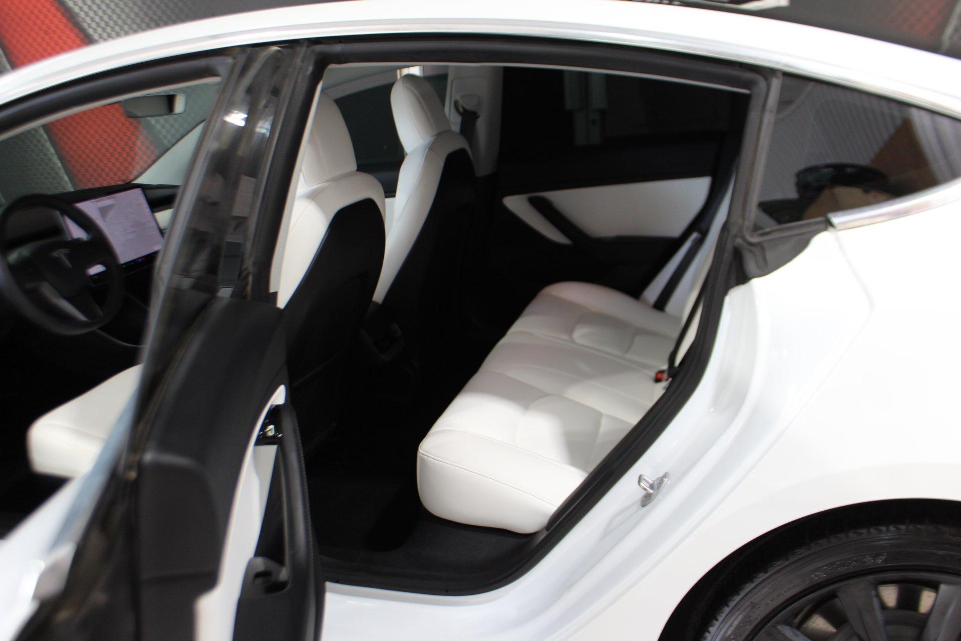 Tesla Model 3 2020 - Image 23