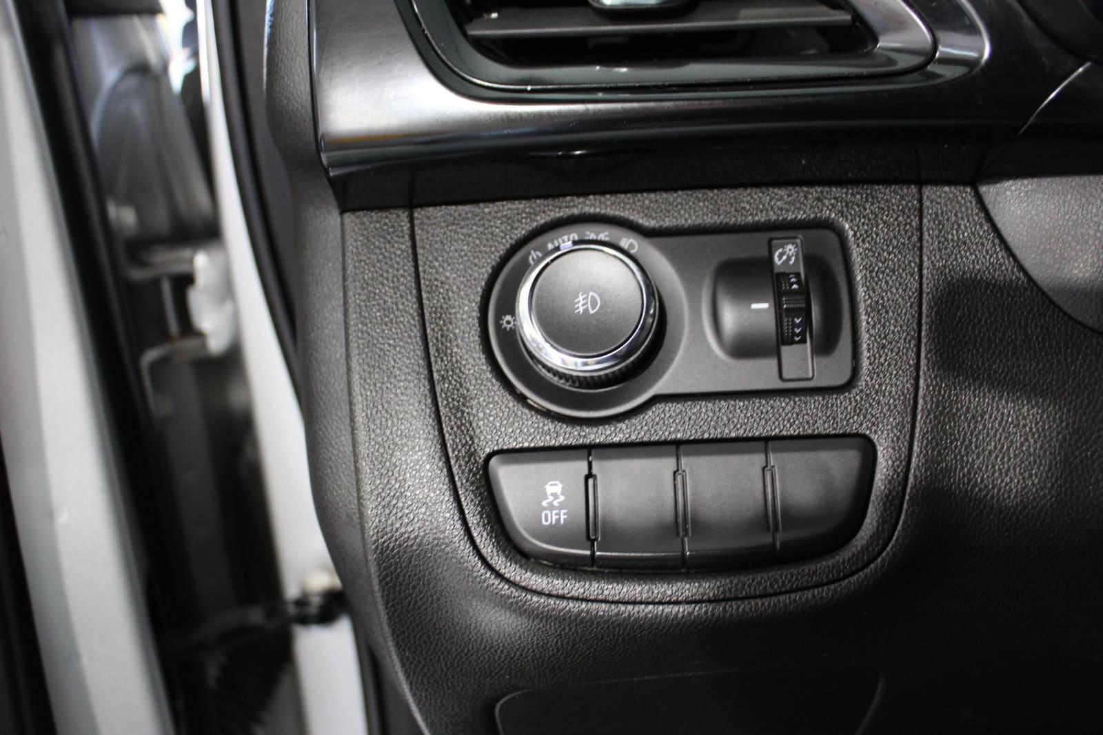 Chevrolet Spark 2018 - Image 12