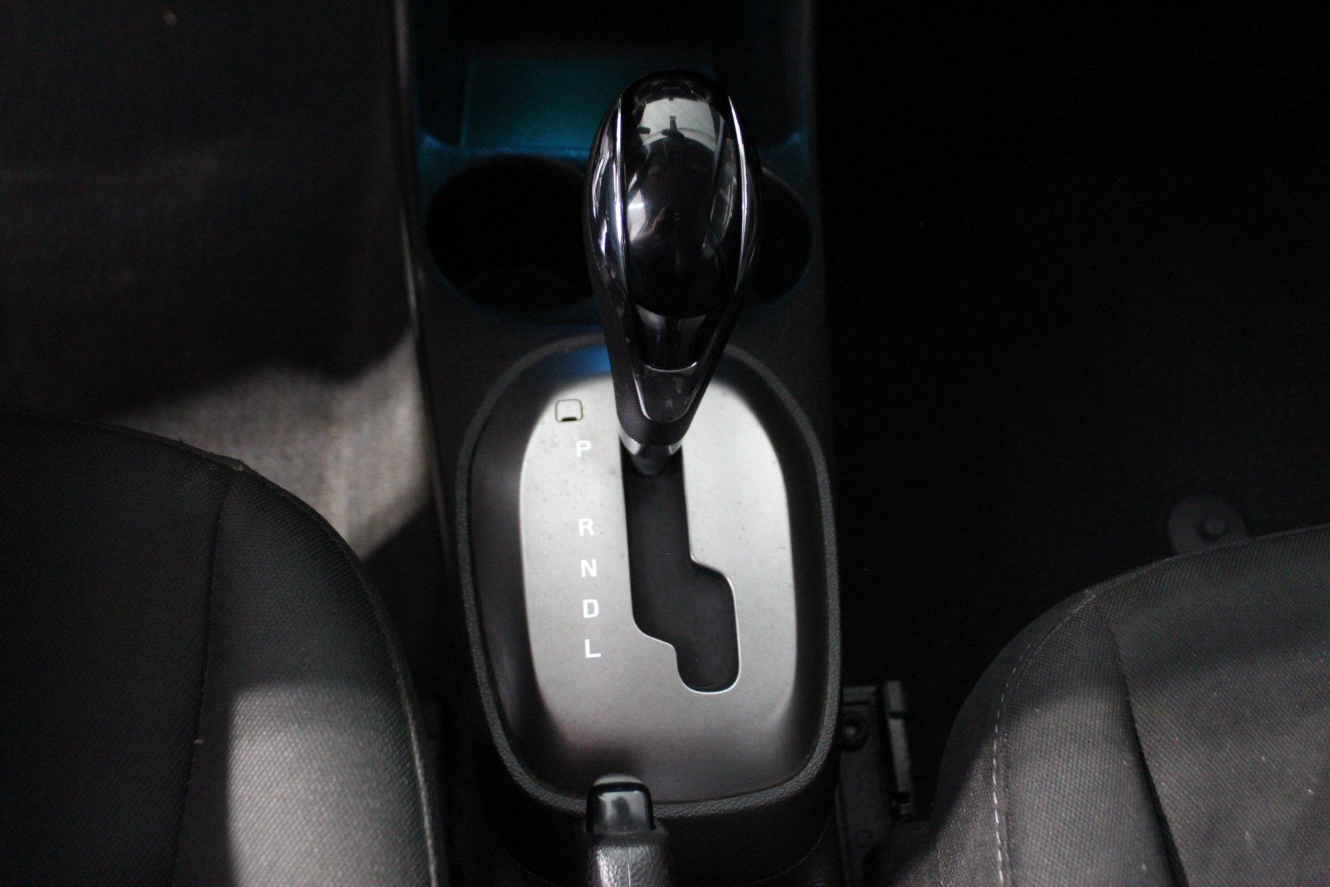 Chevrolet Spark 2018 - Image 25