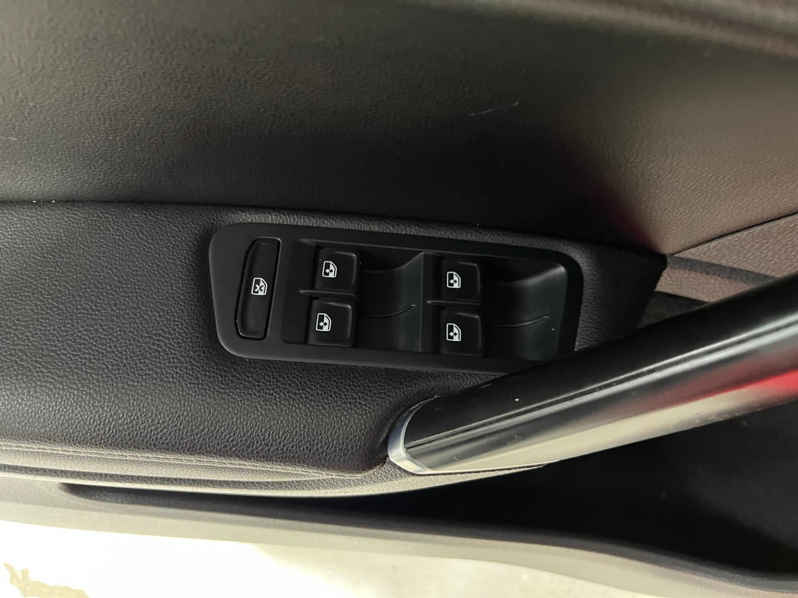 Volkswagen Golf SportWagen 2017 - Image 10