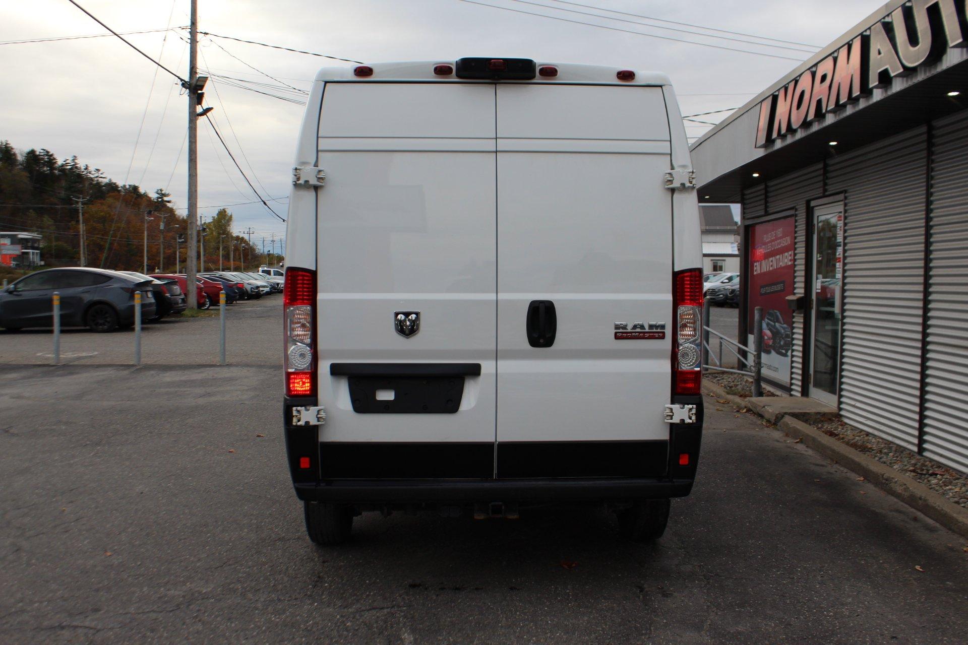 Ram ProMaster Cargo Van 2022 - Image 8