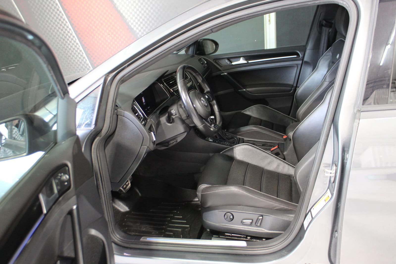 Volkswagen Golf R 2018 - Image 11