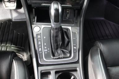 Volkswagen Golf R 2018 - Thumbnail 24