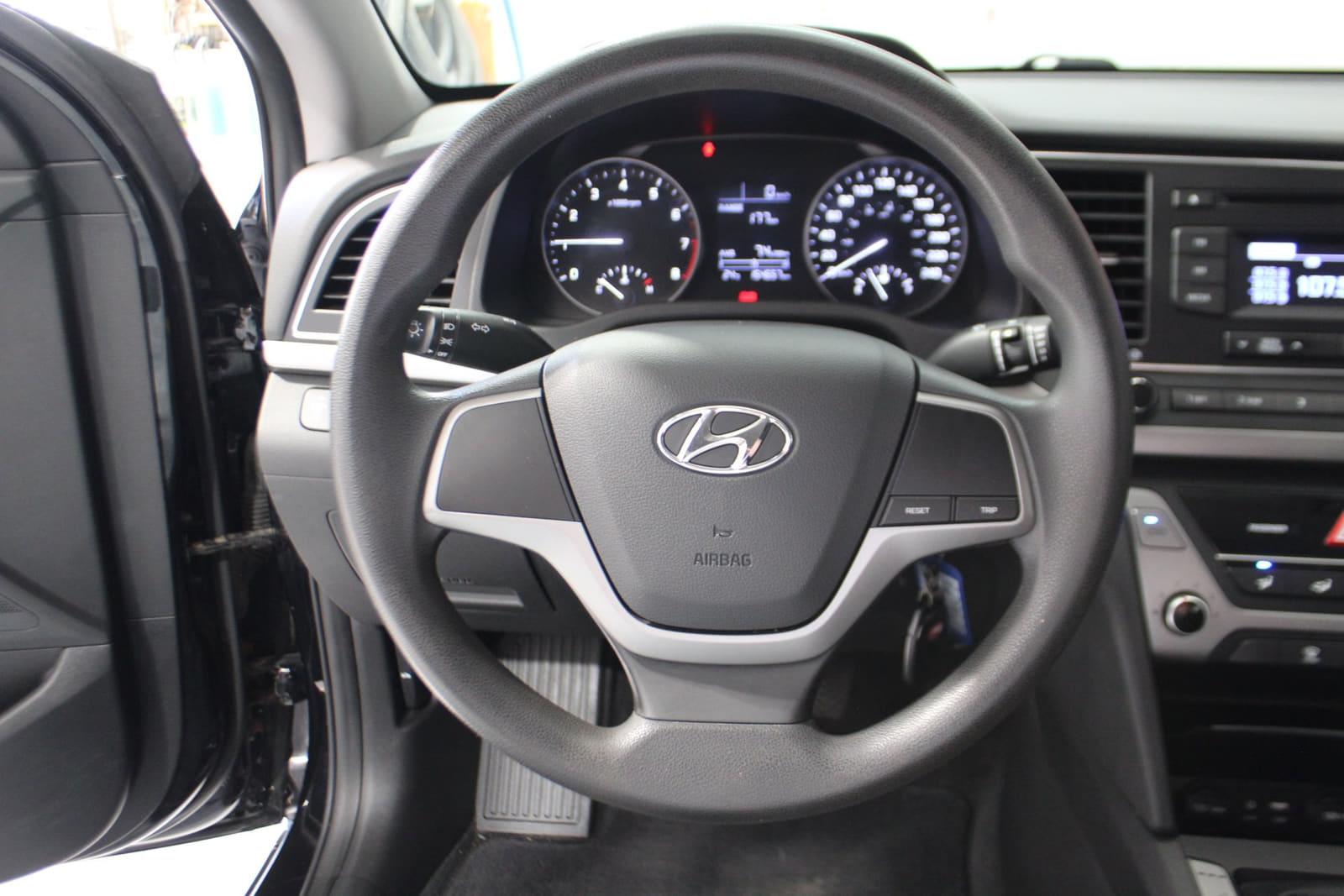 Hyundai Elantra 2018 - Image 14