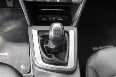 Hyundai Elantra 2018 - Thumbnail 21