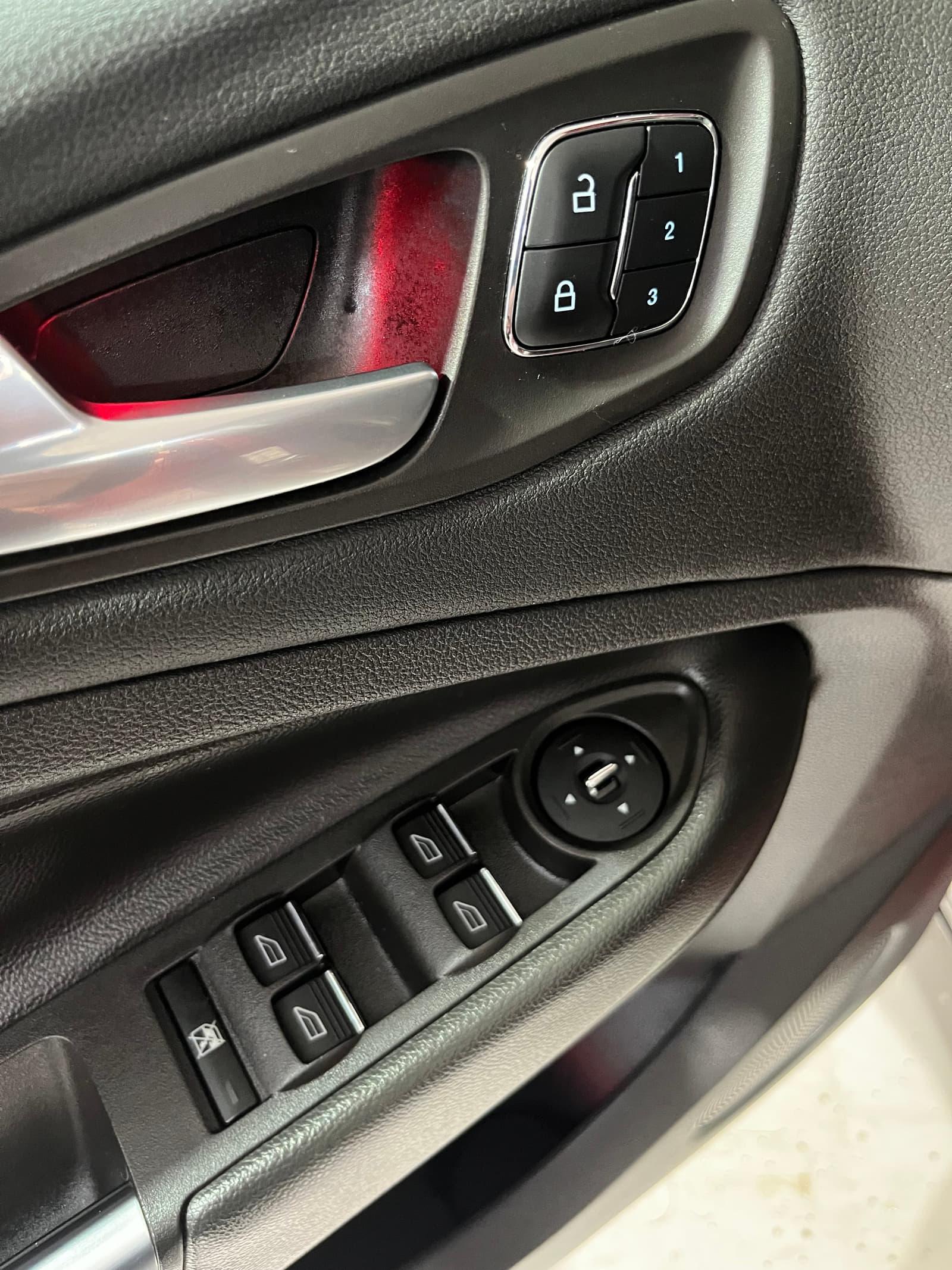 Ford Escape 2014 - Image 8