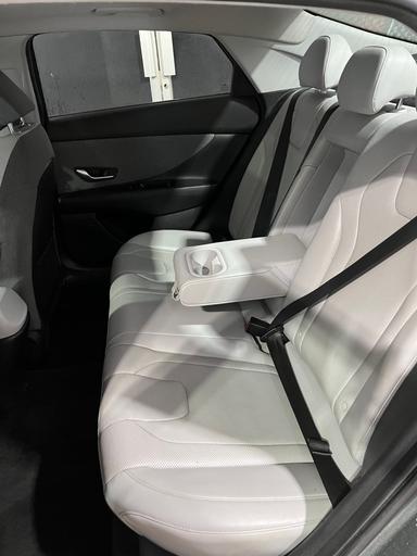 Hyundai Elantra 2021 - Thumbnail 3