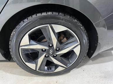 Hyundai Elantra 2021 - Thumbnail 4