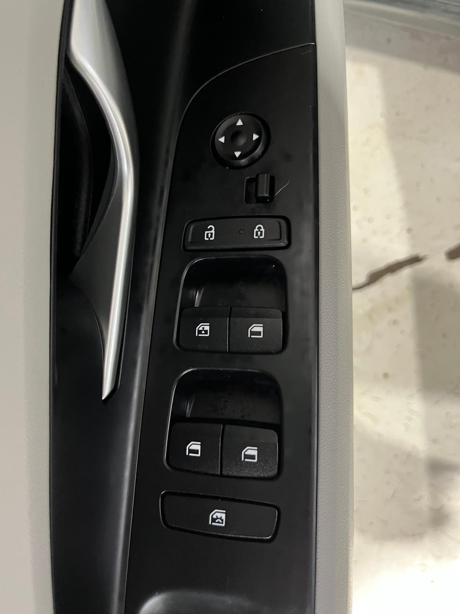 Hyundai Elantra 2021 - Image 8