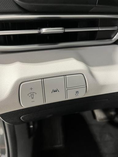 Hyundai Elantra 2021 - Thumbnail 10