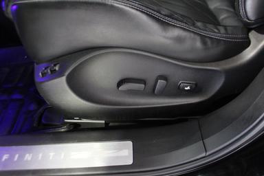 Infiniti QX70 2016 - Thumbnail 11