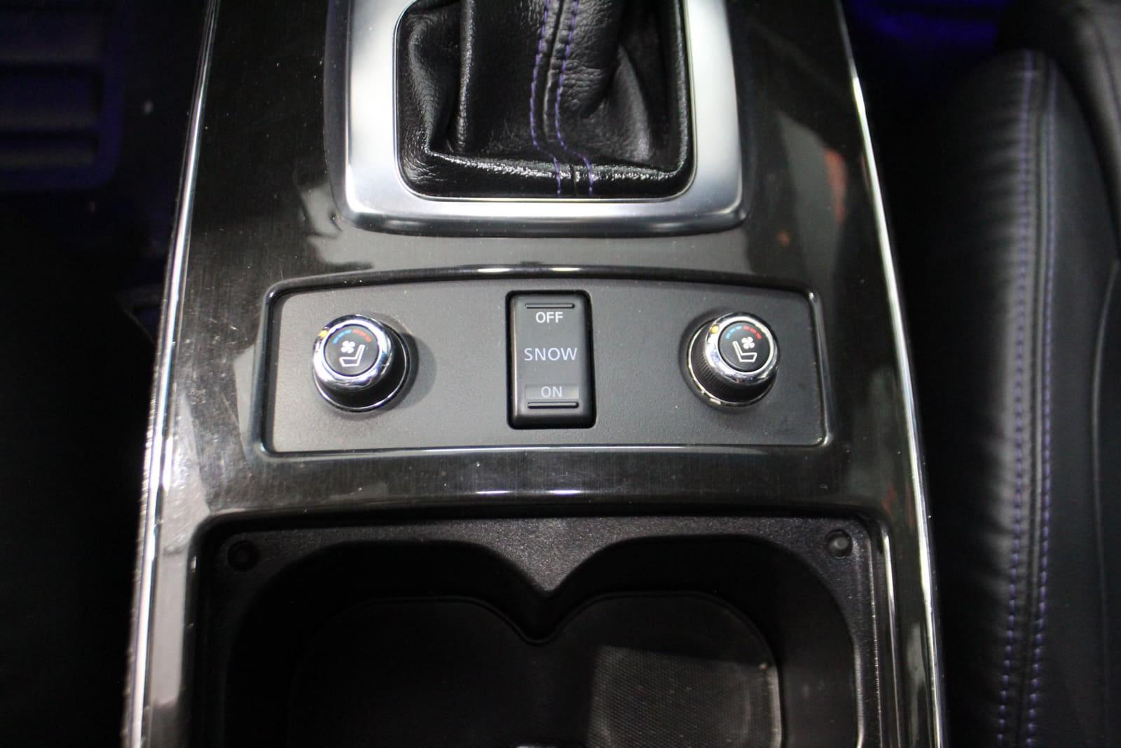 Infiniti QX70 2016 - Image 24