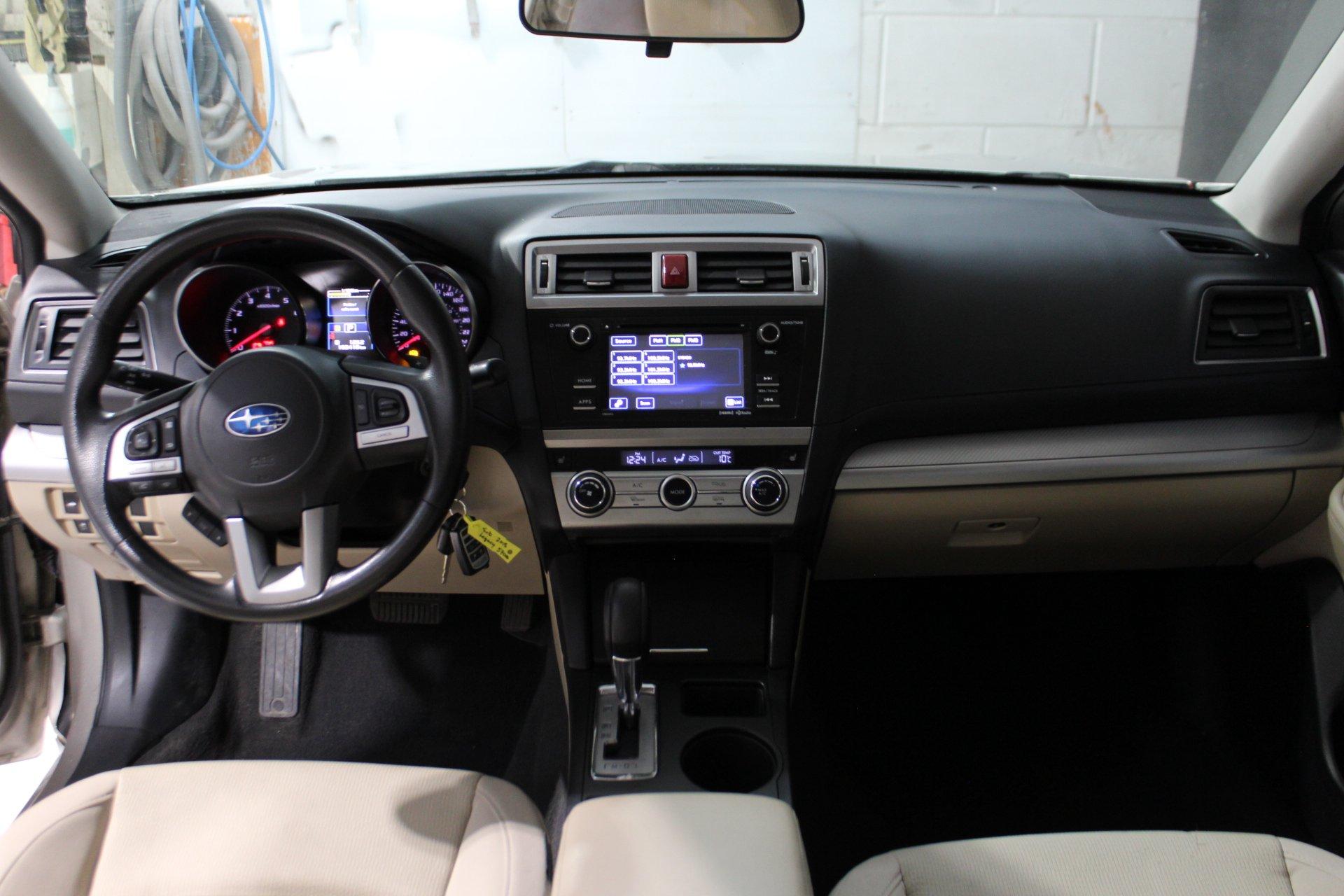 Subaru Legacy 2015 - Image 13