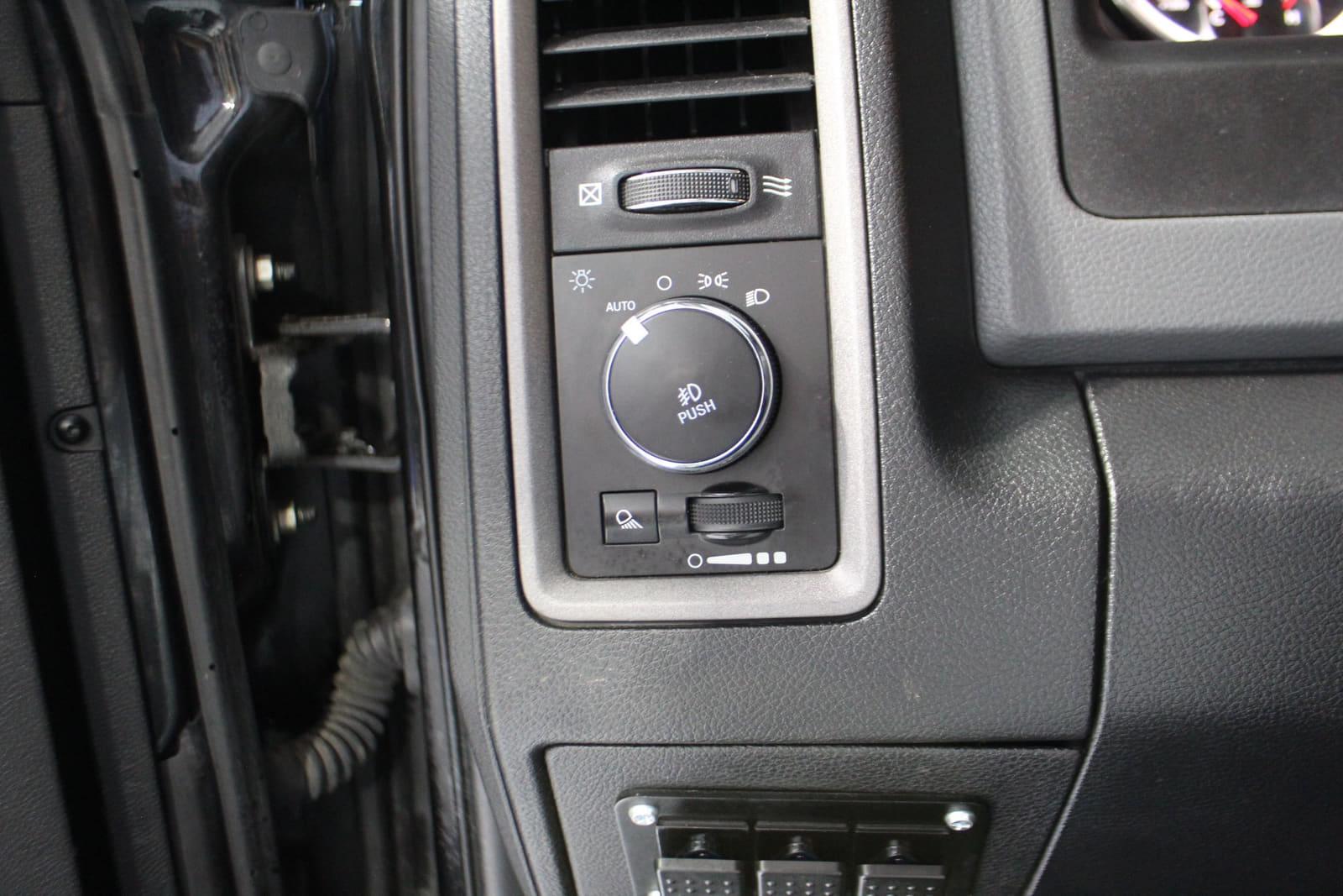 Dodge Ram 1500 2017 - Image 10