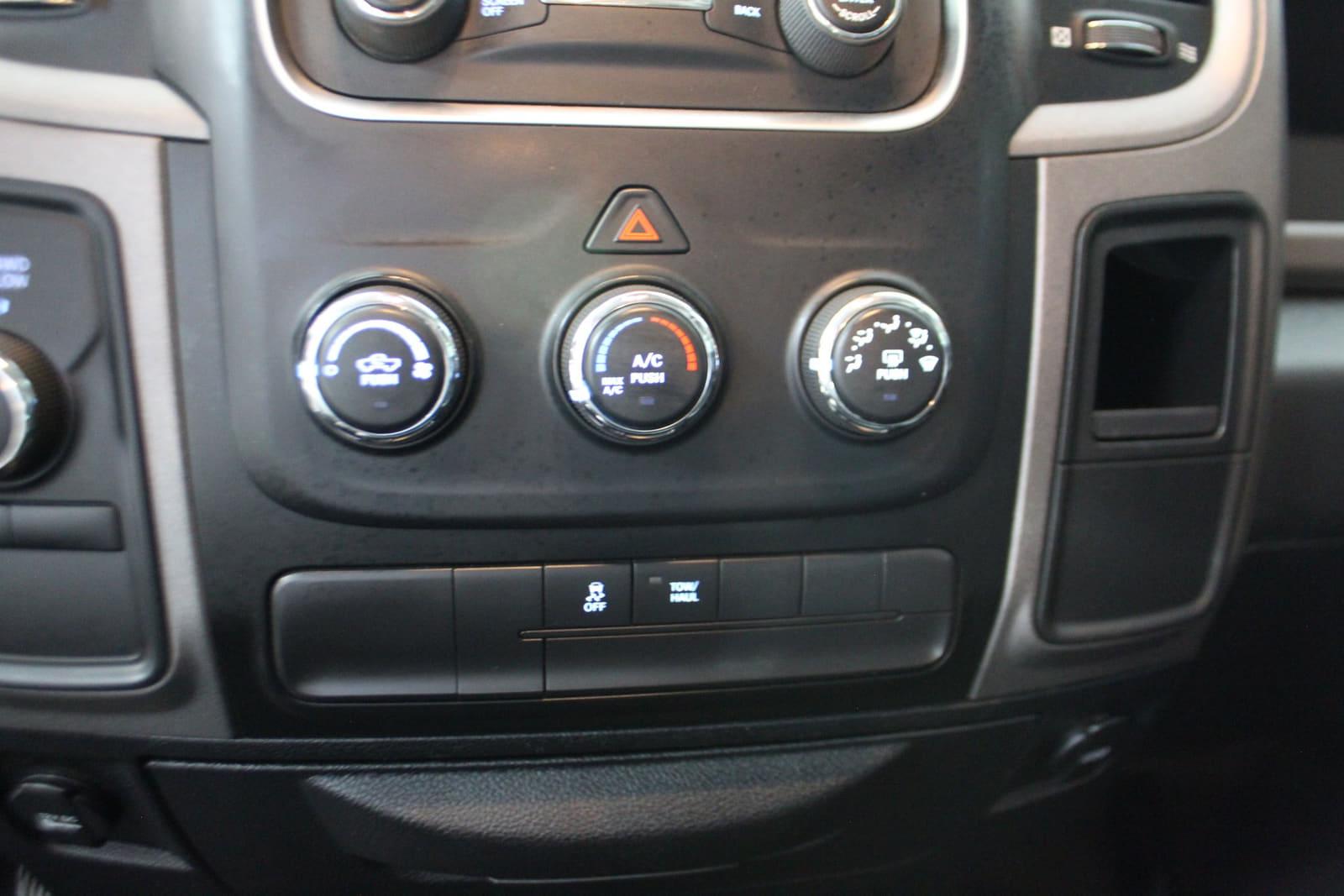 Dodge Ram 1500 2017 - Image 19