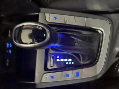 Hyundai Elantra 2019 - Thumbnail 12