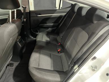 Hyundai Elantra 2019 - Thumbnail 17