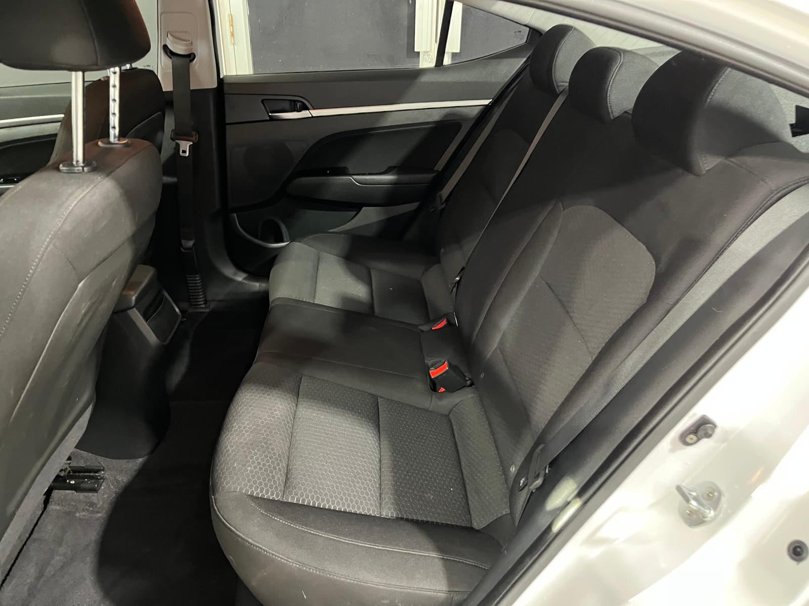 Hyundai Elantra 2019 - Image 17