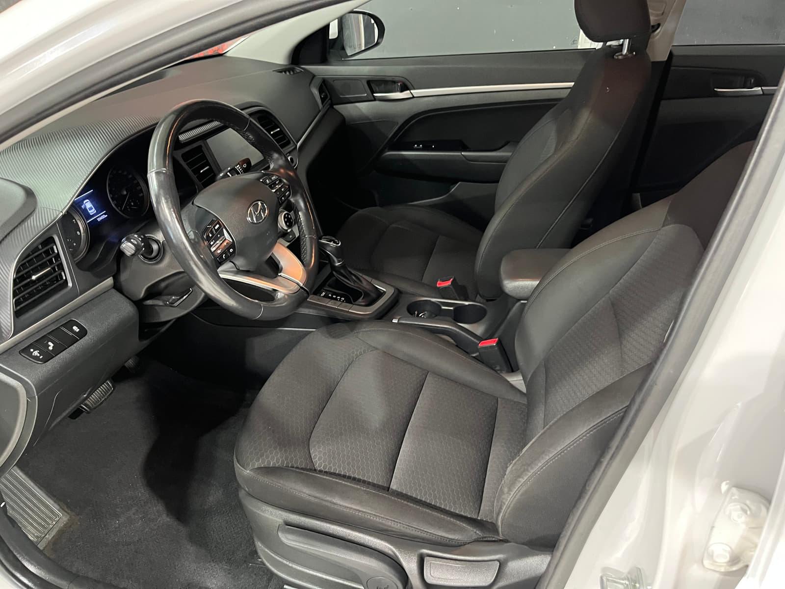Hyundai Elantra 2019 - Image 18