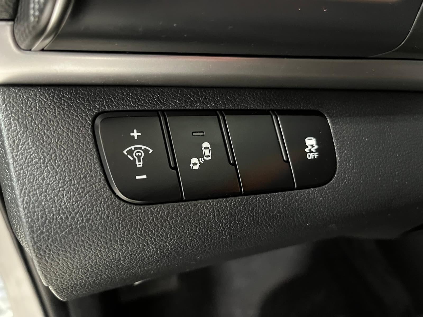 Hyundai Elantra 2019 - Image 20