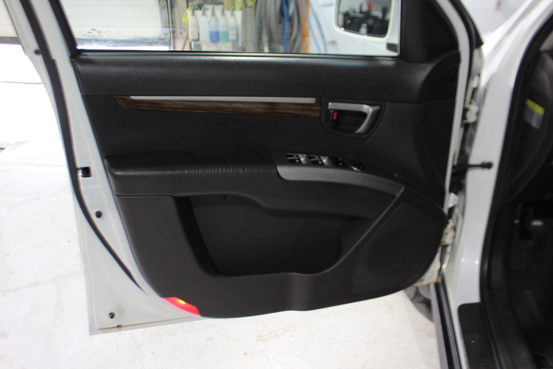 Hyundai Santa Fe 2010 - Image 9