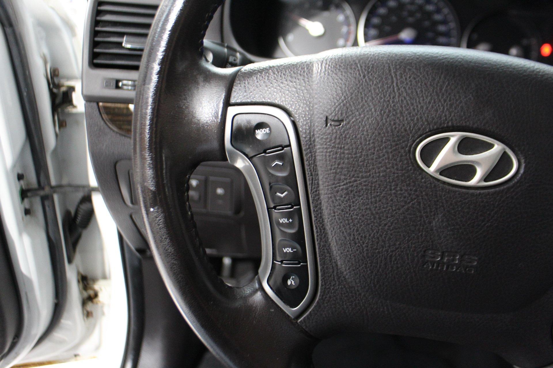 Hyundai Santa Fe 2010 - Image 16