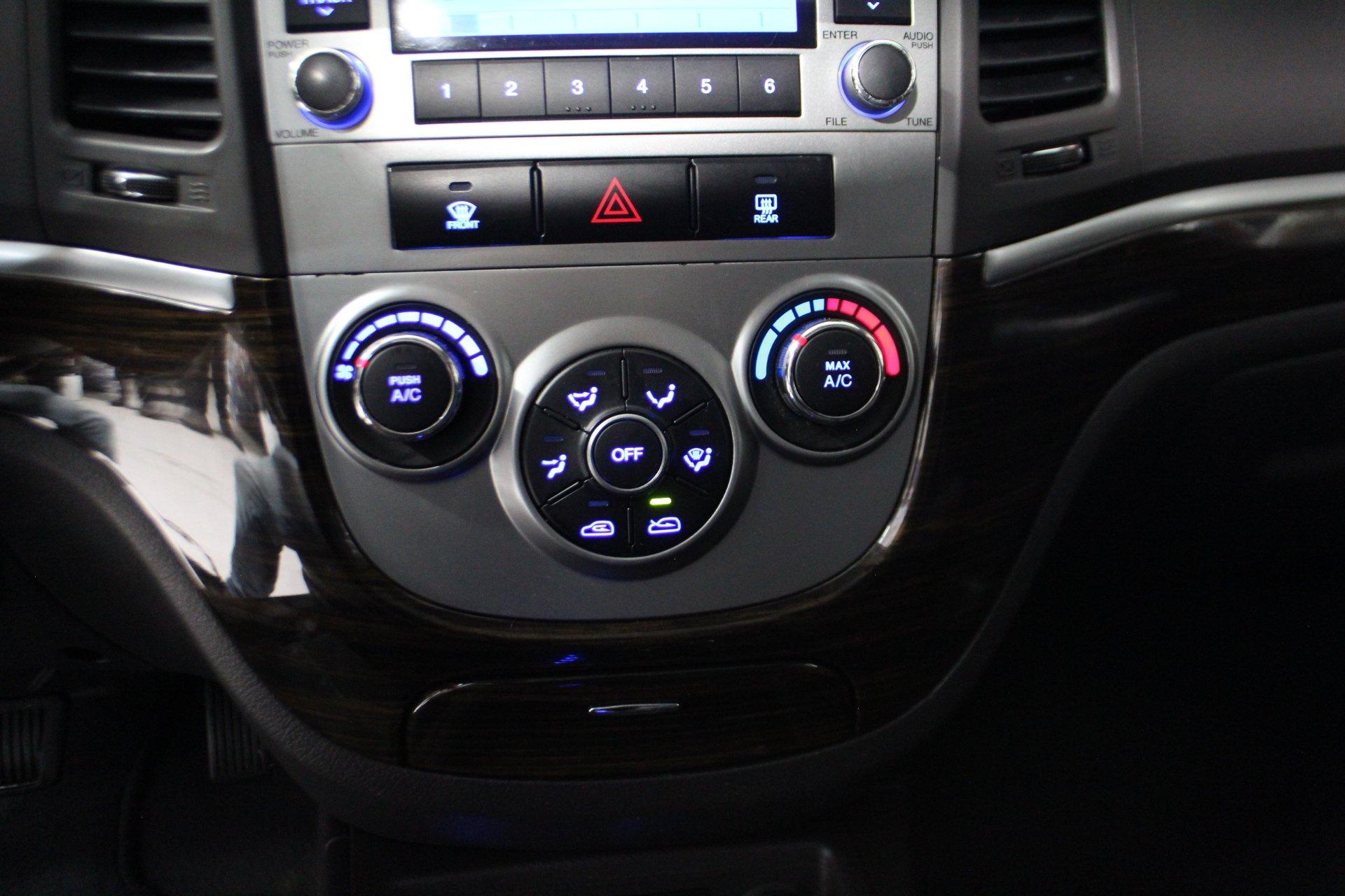 Hyundai Santa Fe 2010 - Image 21