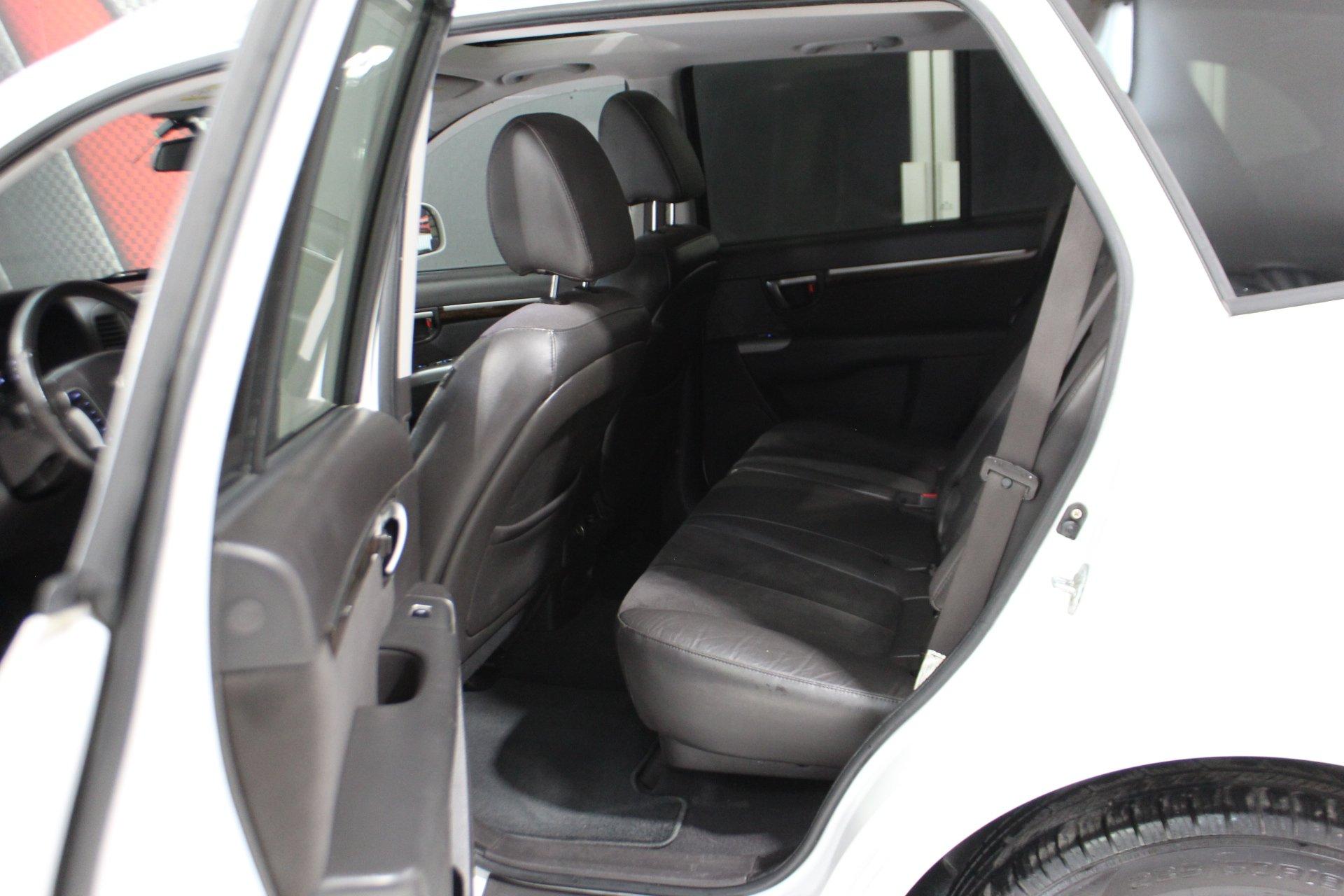 Hyundai Santa Fe 2010 - Image 25