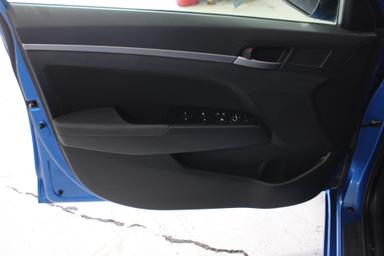 Hyundai Elantra 2017 - Thumbnail 9