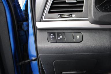 Hyundai Elantra 2017 - Thumbnail 11