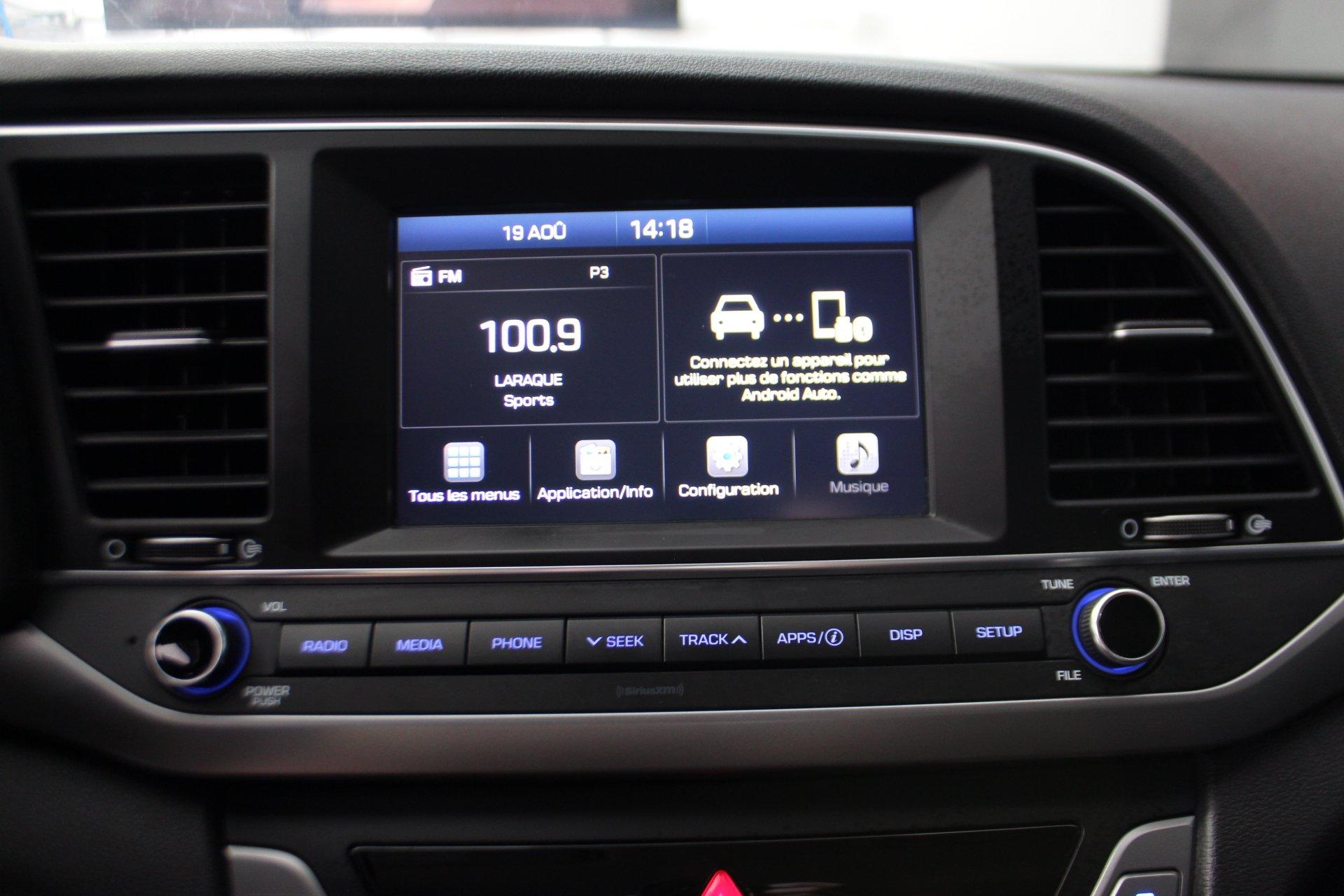 Hyundai Elantra 2017 - Image 18