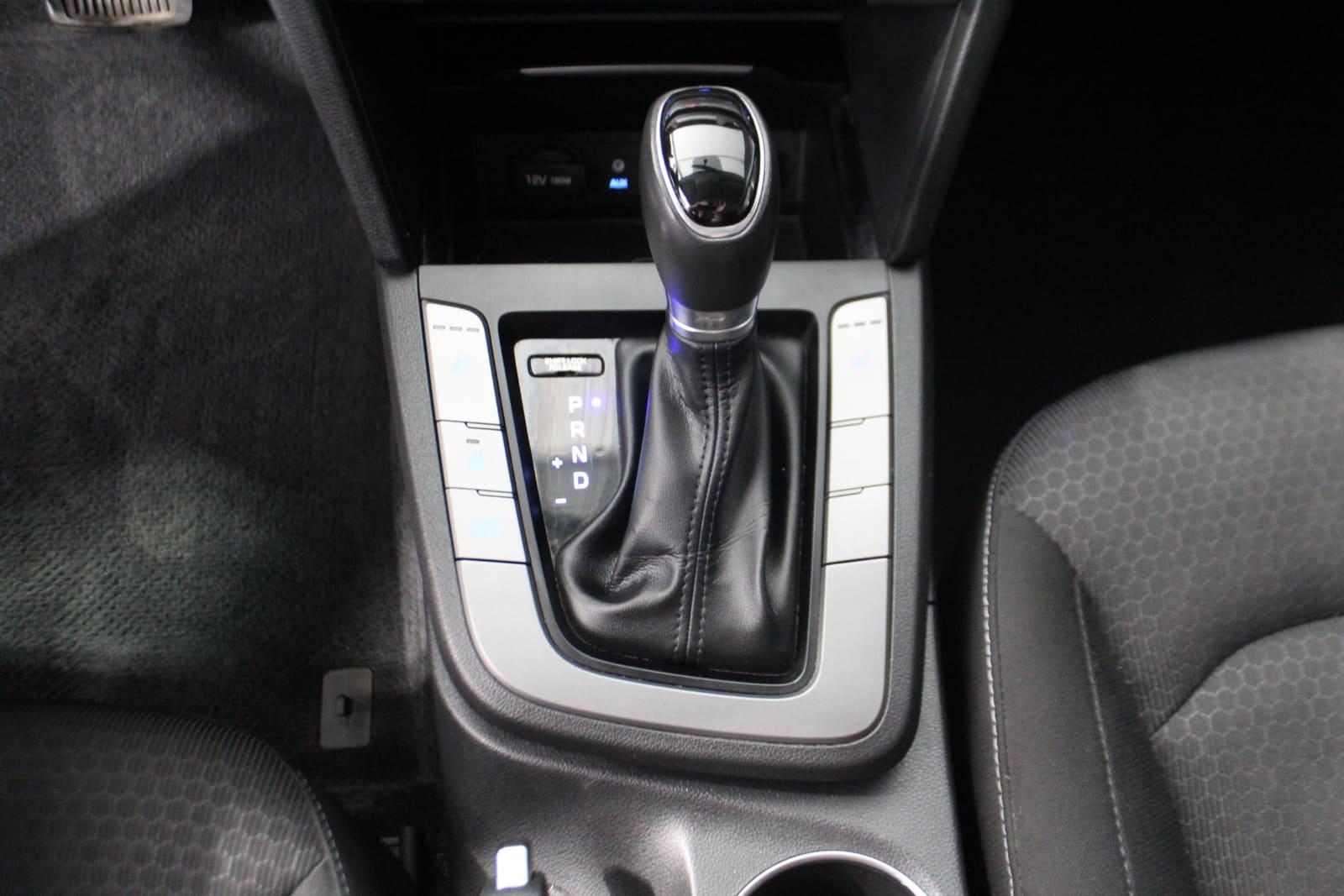 Hyundai Elantra 2017 - Image 22