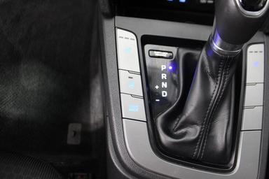 Hyundai Elantra 2017 - Thumbnail 23