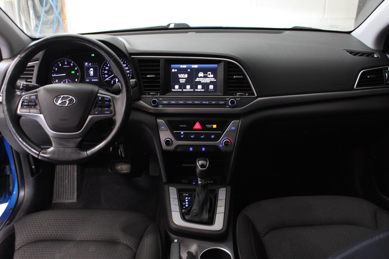 Hyundai Elantra 2017 - Image 12