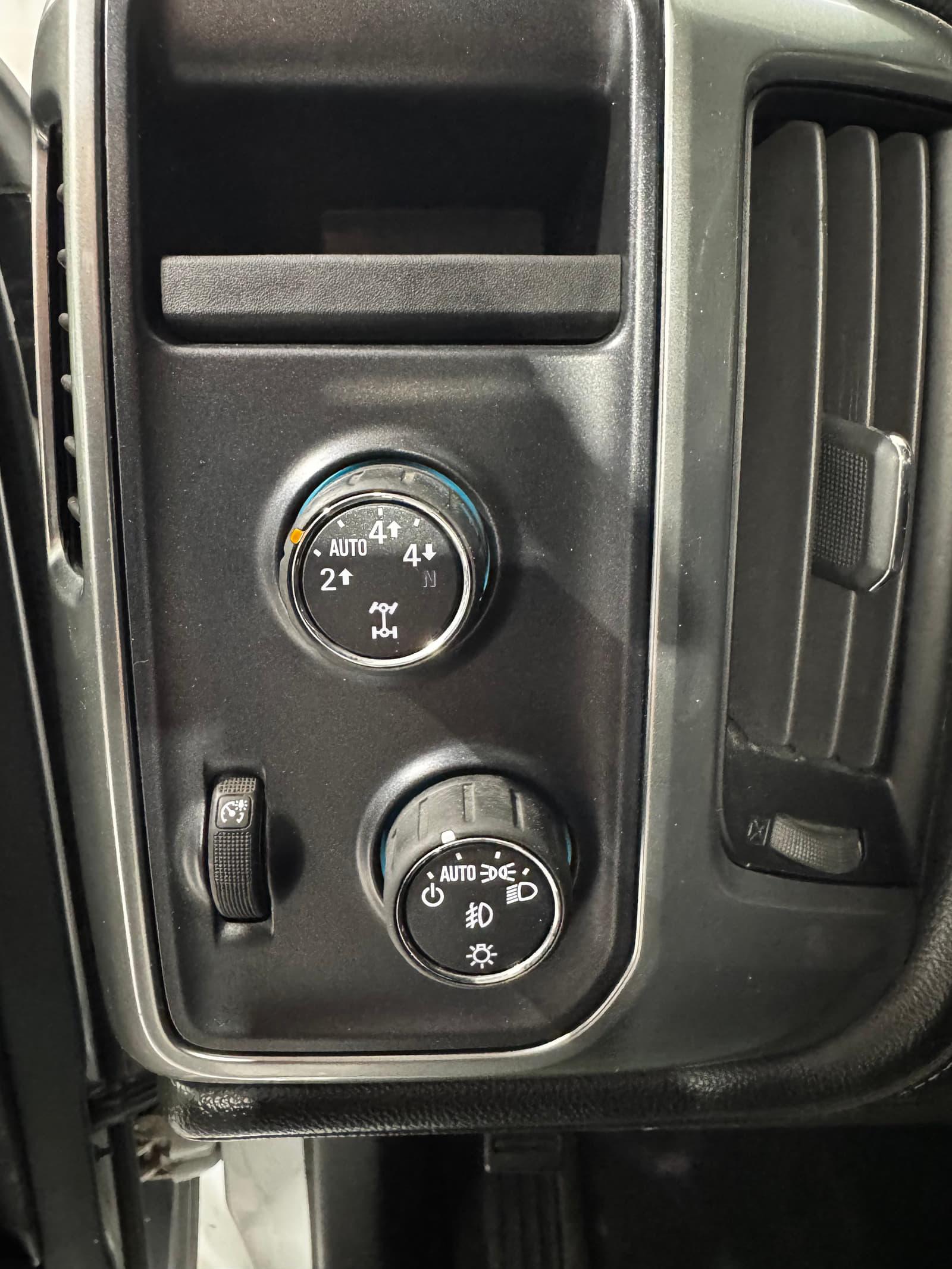 Chevrolet Silverado 1500 2014 - Image 12